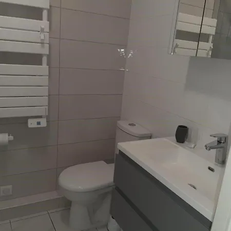 Aux Sables-d'olonne: Et Commerces à Proximité - Fr-1-92-902 *