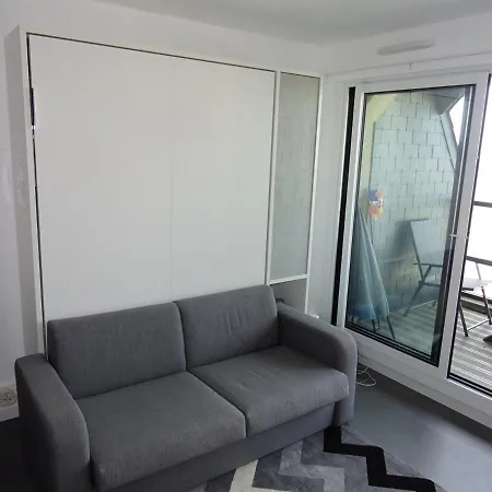 Aux Sables-d'olonne: Et Commerces à Proximité - Fr-1-92-902