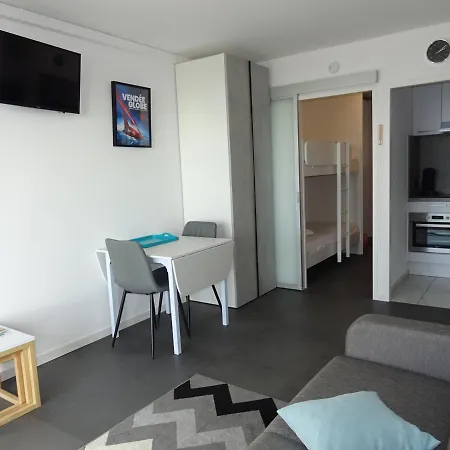 Aux Sables-d'olonne: Et Commerces à Proximité - Fr-1-92-902 Les Sables-dʼOlonne